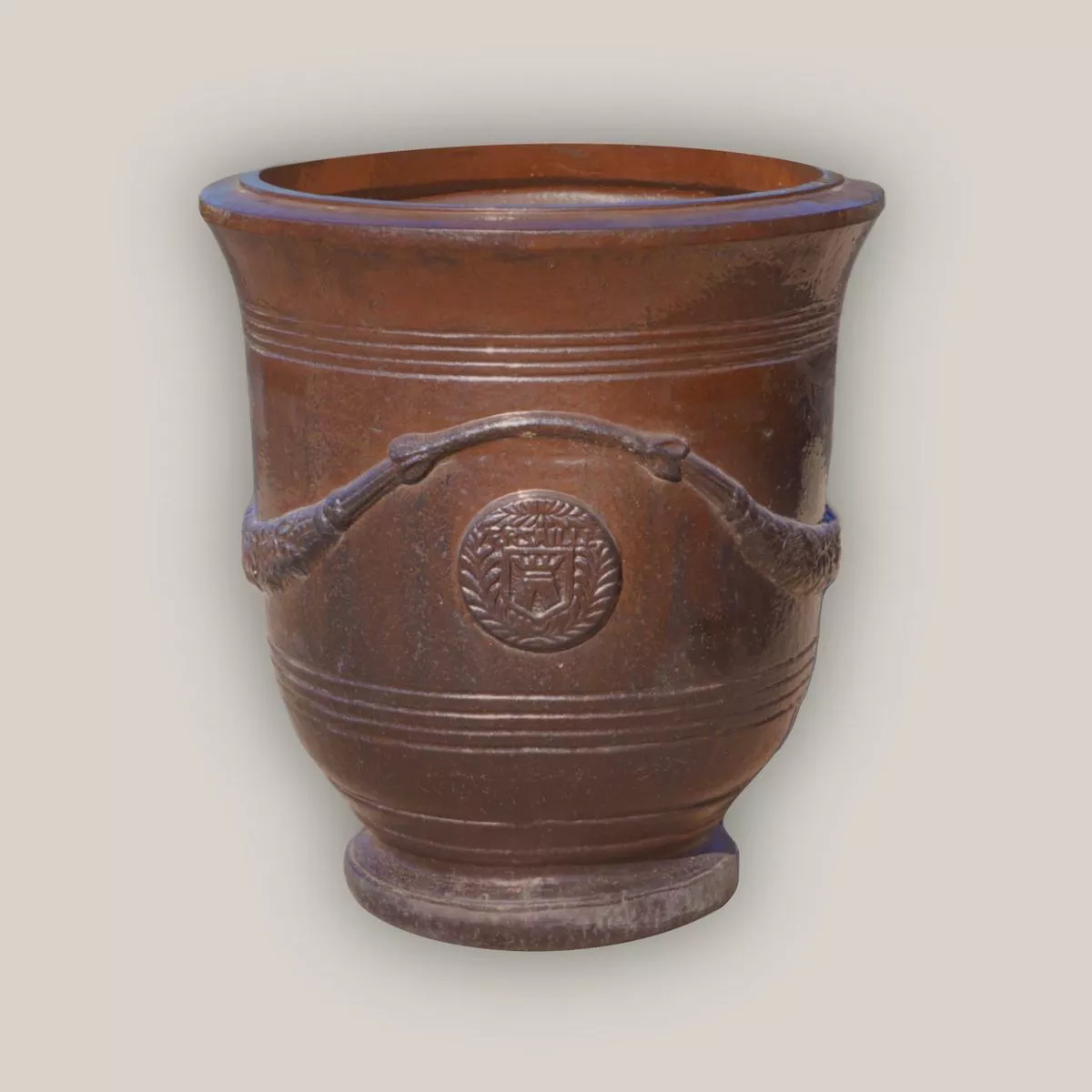 4023SE – Sapphire Medallion Urn – 17″ x 17″ x 19″ | Sapphire | Ceramic
