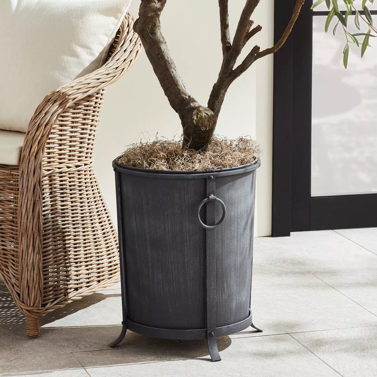 Cylinder Iron Planter