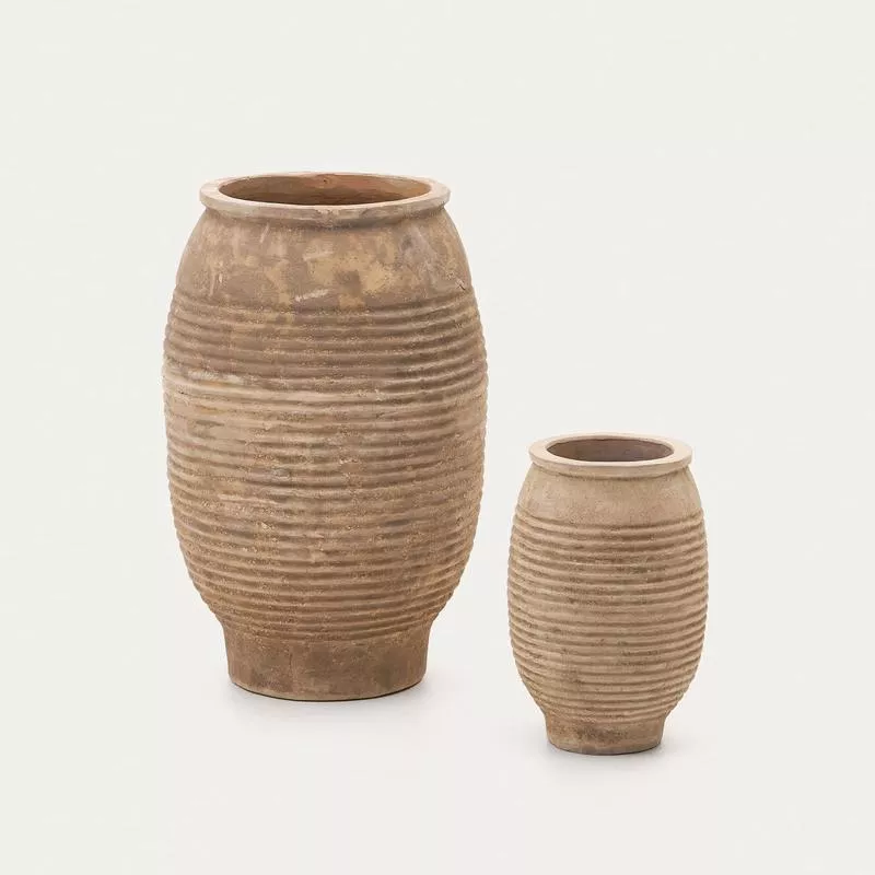 Kave Home Llonga Set of 2 Terracotta Plant Pots