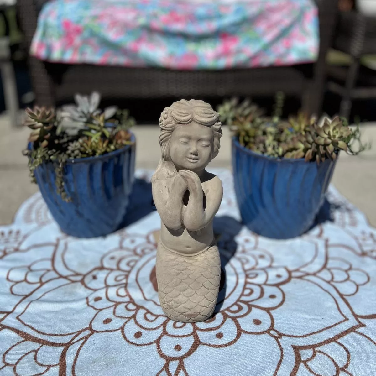 Kneeling Mermaid Statue