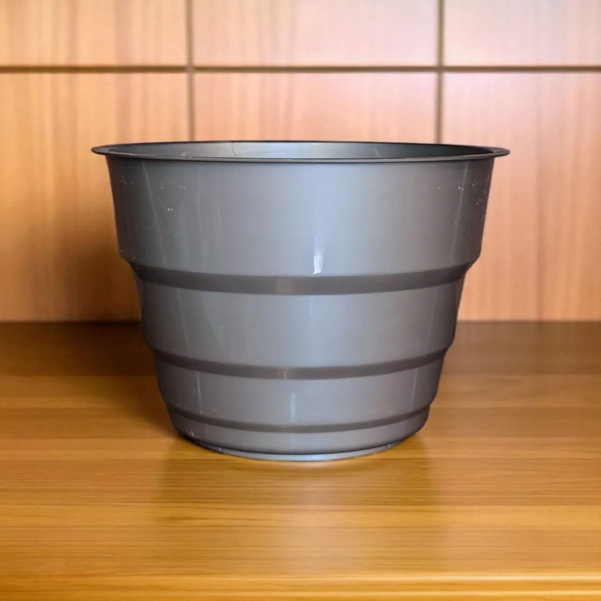 SILVER GARDEN POT STEP